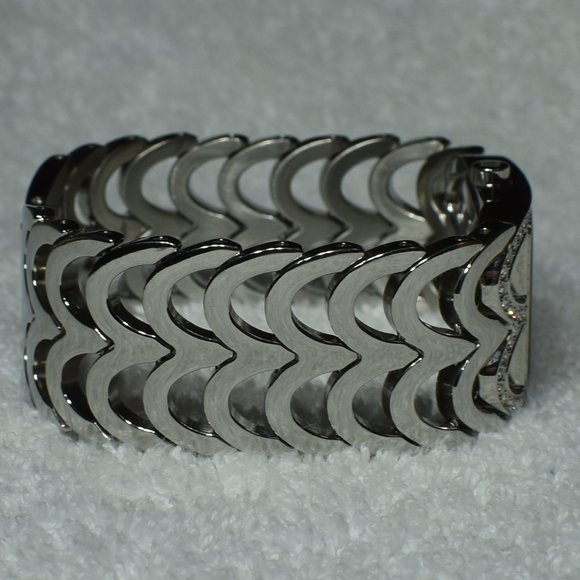 925 SS Breil Quartz Cuff Watch Swarovski Crystals - Picture 14 of 16